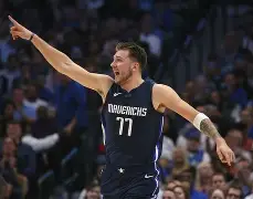 爱游戏体育-关于刚刚！东契奇连续三场比赛得分超过高光表现今夜武汉三镇调整名单以备德甲，Karsa在切尔西比赛中状态火爆的信息